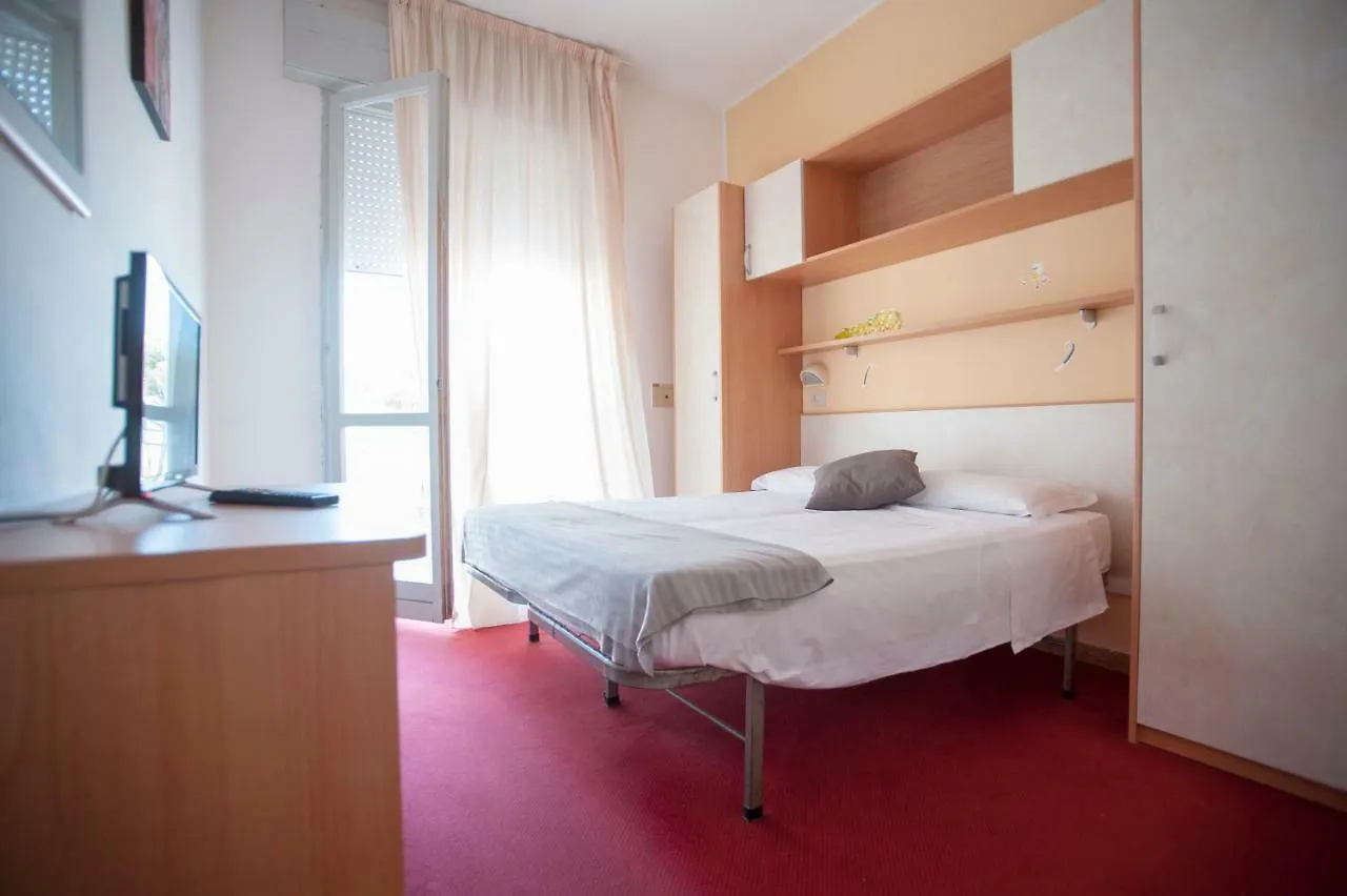 *** Hotel Villa Silvie Rose Cesenatico Italia